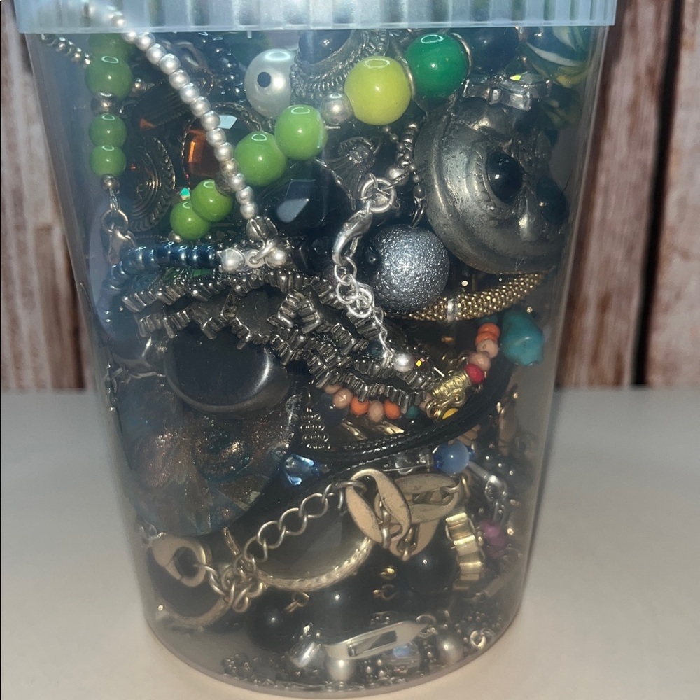Mystery Jewelry Tub - Picture 3 of 7
